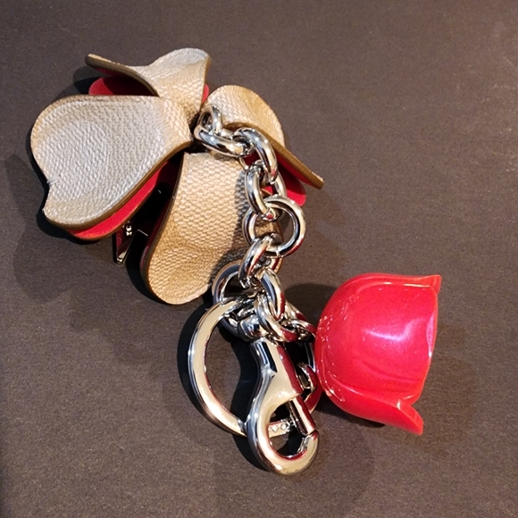 RARE Vintage COACH Red Leather Flower Petals Key Ring - Picture 7 of 7